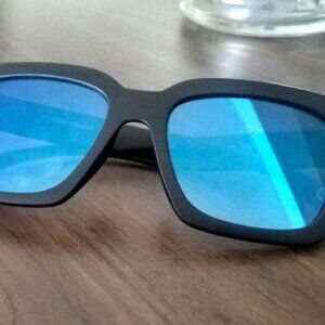 NEW Foster Grant Women's Blue Mirrored Black Sunglasses ZURI